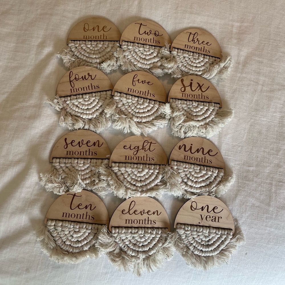 CROCHET BABY MILESTONE PLATES
